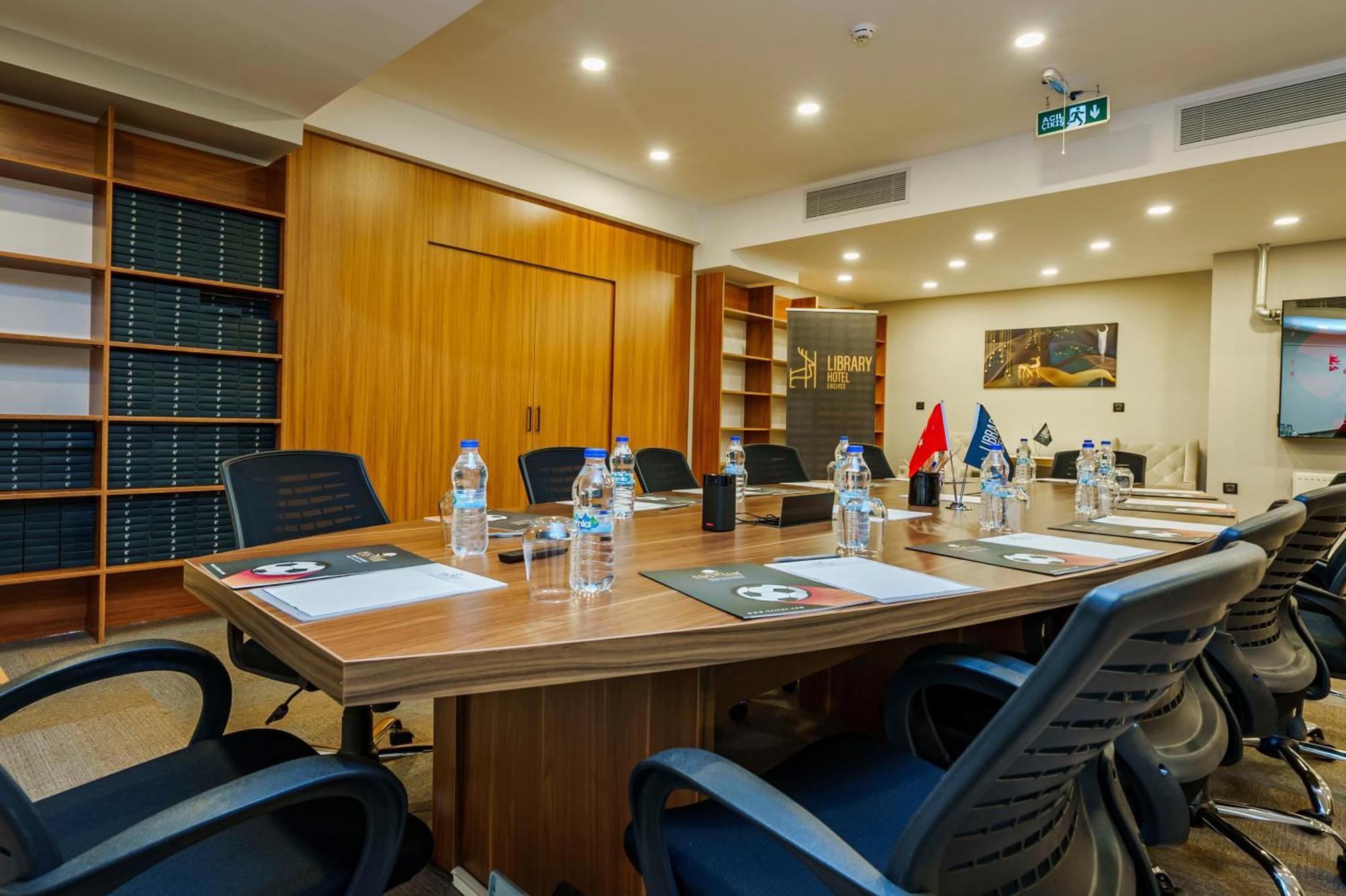 Library Hotel Erciyes Balqash Zewnętrze zdjęcie